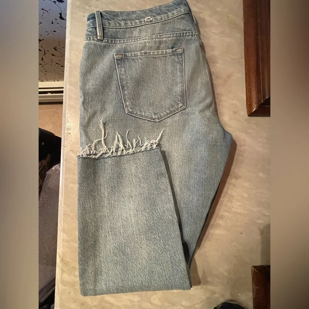 Like new, never worn. Frame boyfriend jeans. - Picture 1 of 4